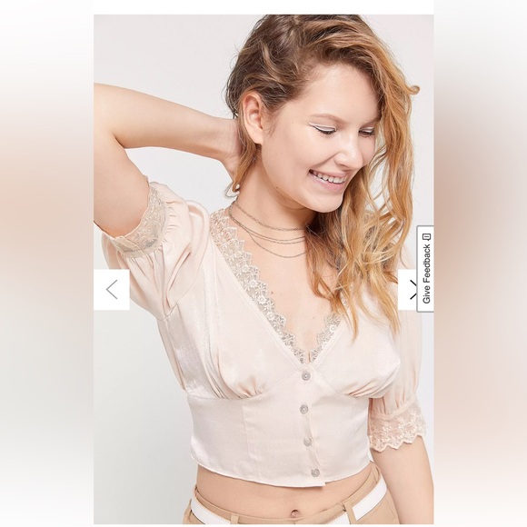 URBAN OUTFITTERS Isabella Lace Trim Satin Blouse Blush Peach Short Sleeve SZ Med - Picture 2 of 16